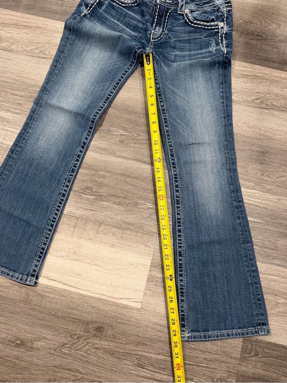 Miss Me Women’s Low Rise Boot Jeans With Stitching Detail Size 29 - Picture 8 of 10